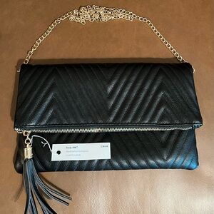 Chic Black Quilted Handbag with Gold Chain